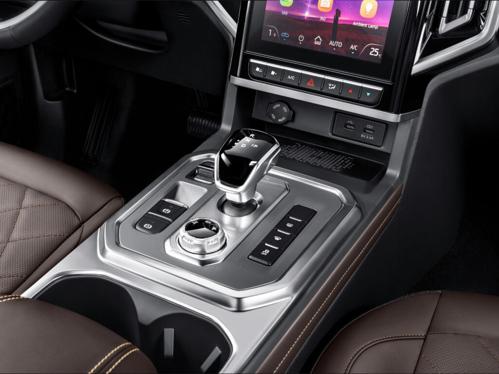 JAC Hunter Interior
