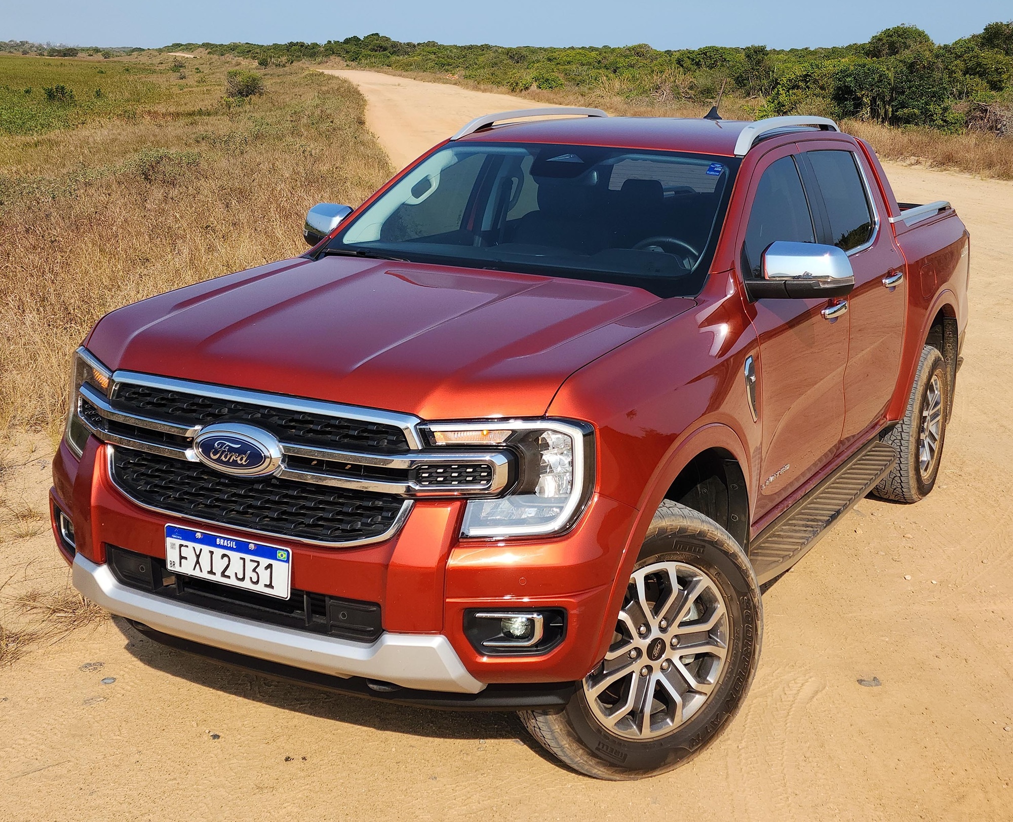 Ford Ranger Limited 3.0 V6 - Fronta; Direita