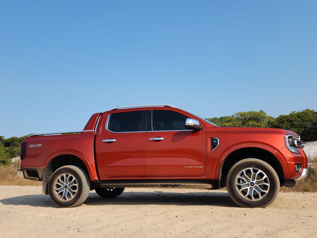 Ford Ranger Limited 3.0 V6 - Vista Lateral