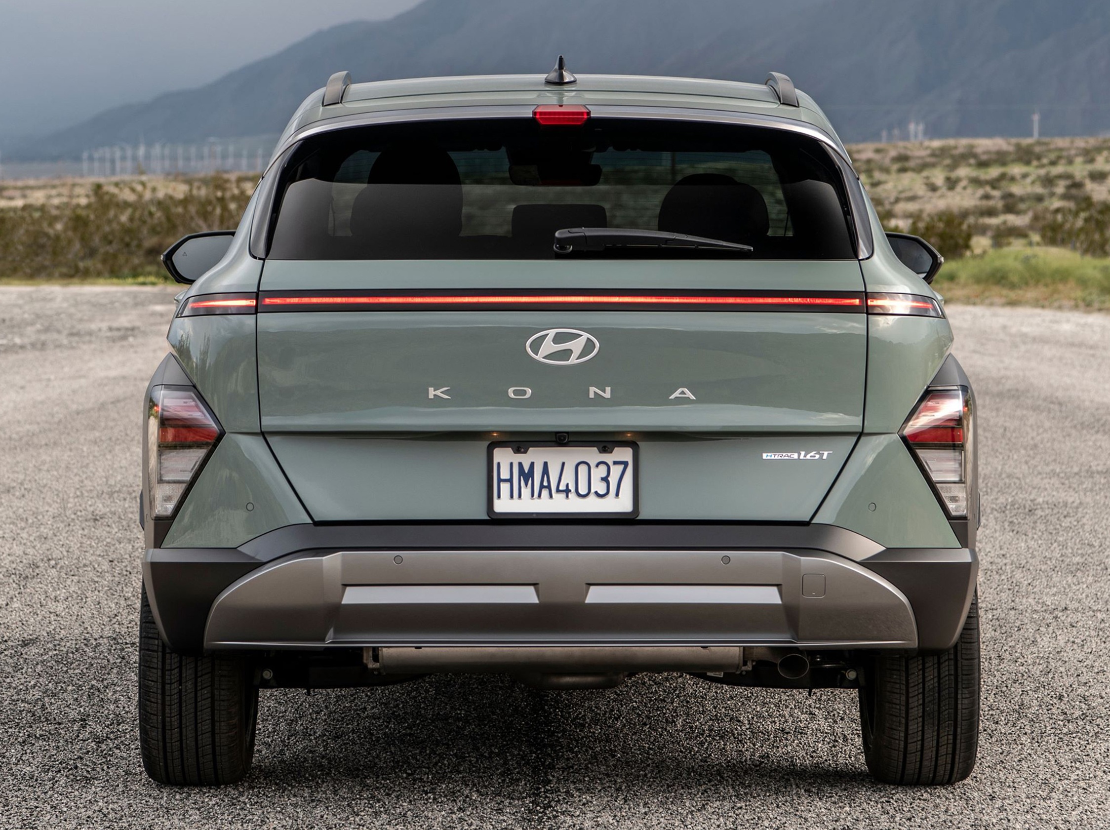 Kona Hybrid Vista Traseira