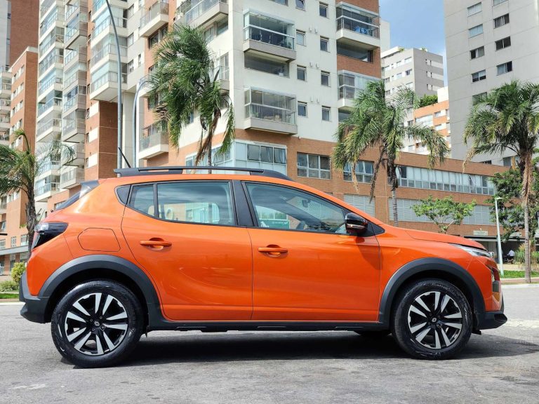 Renault Kardian Evolution MT - Visão lateral