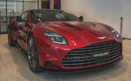ASTON MARTIN VANQUISH