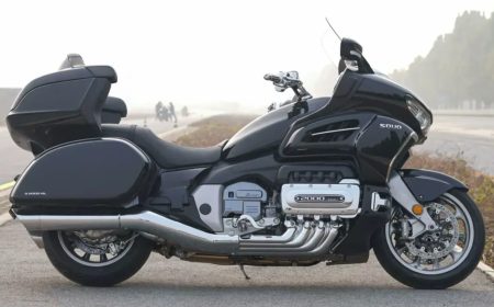 Moto Souo S2000